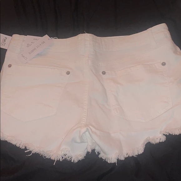 White denim shorts - Picture 2 of 2